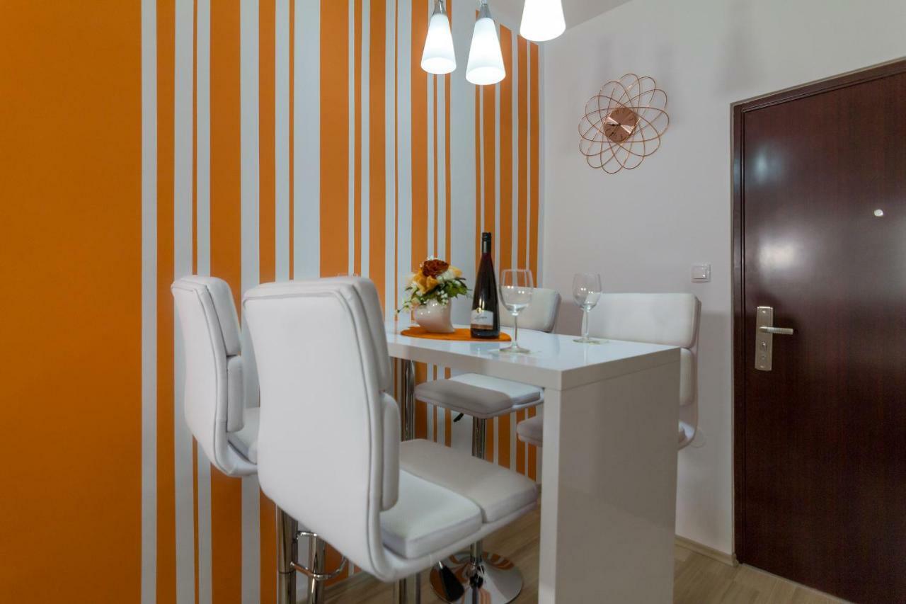 Apartment Trend 2 *